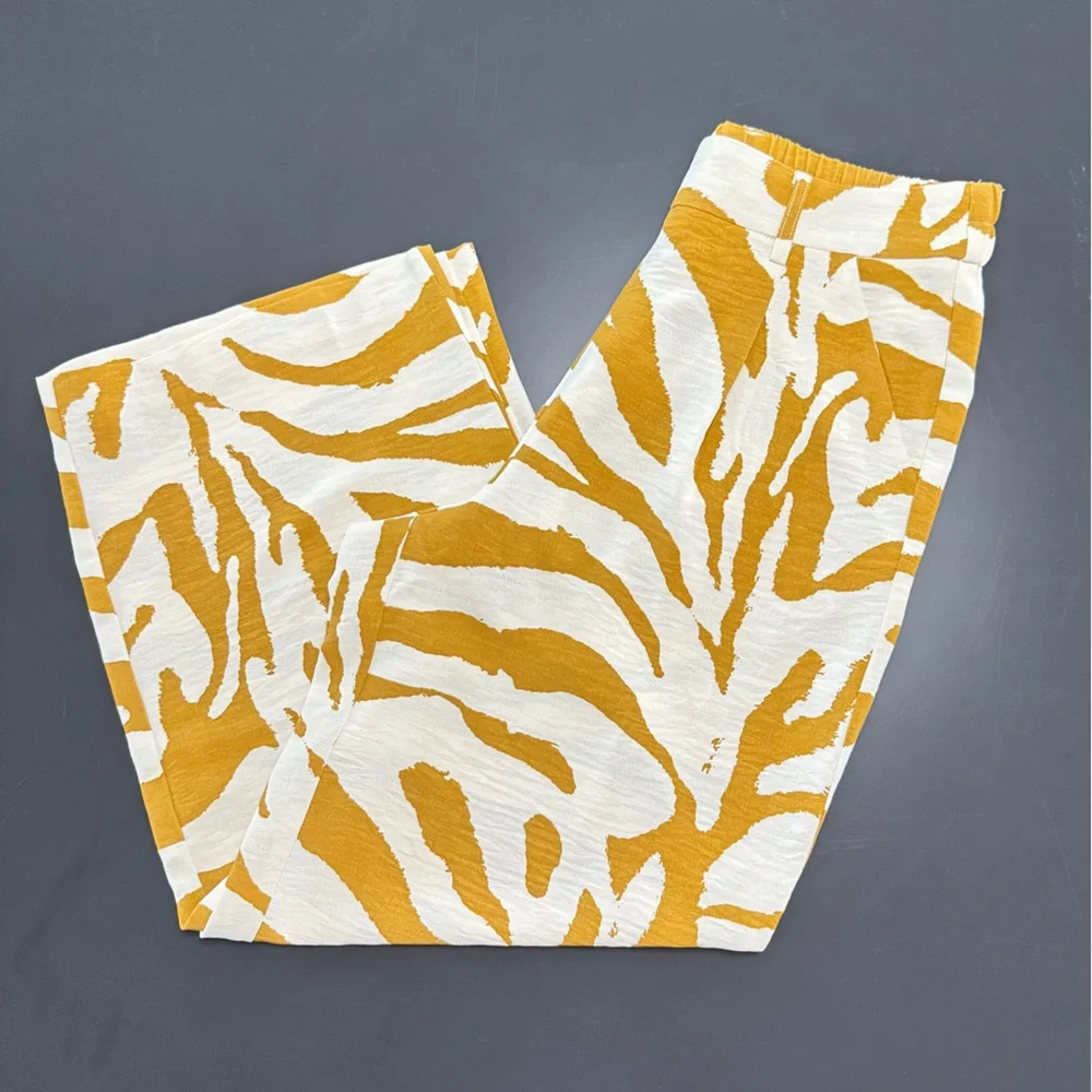 C by One Wide-Leg Animal Print Culotte Crop Pants Cream Brown Tiger Small - Picture 4 of 13